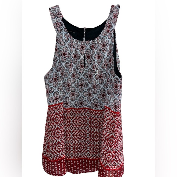 AB Studio Black and Red Pleated Sleeveless Blouse - Picture 1 of 5